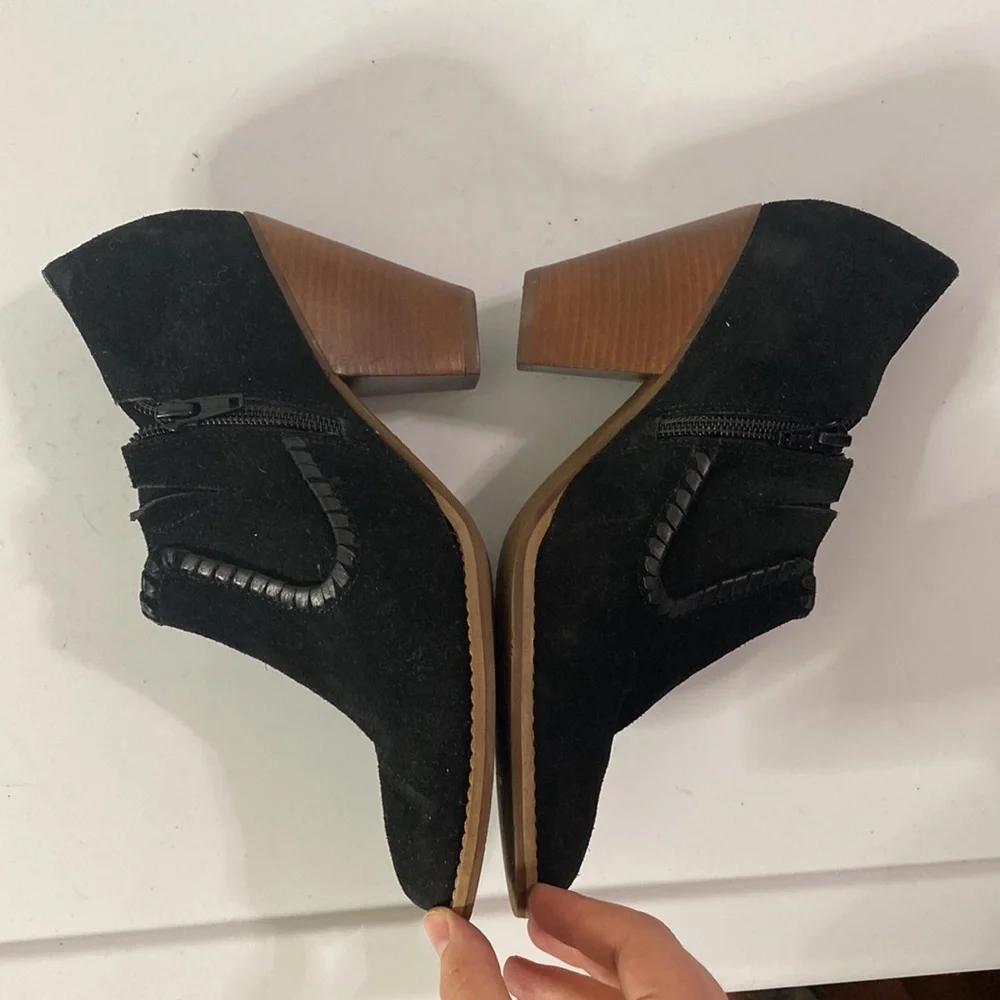 Jack Rogers Kyle black suede 3” Stacked heel booties size 6